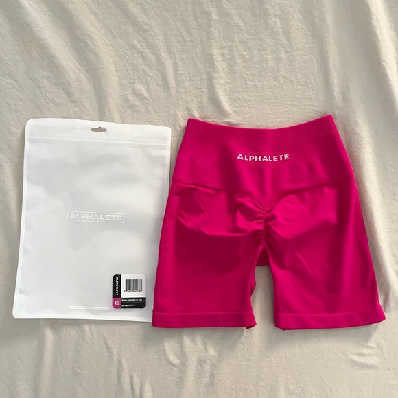 Alphalete amplify shorts - Picture 1 of 4